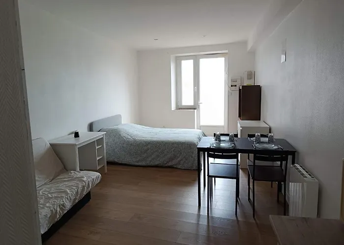 Jolie Апартаменты Сен-Пурсен-сюр-Сьюль